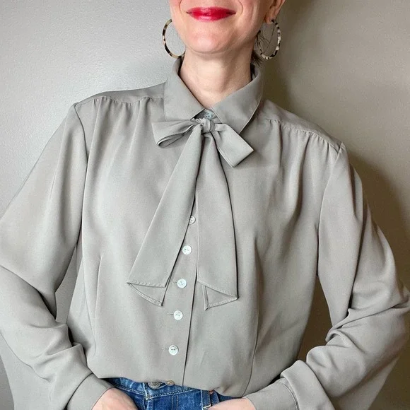 Vintage dove grey pussy bow tie neck blouse secretary 90s taupe long sleeve L - Picture 1 of 17